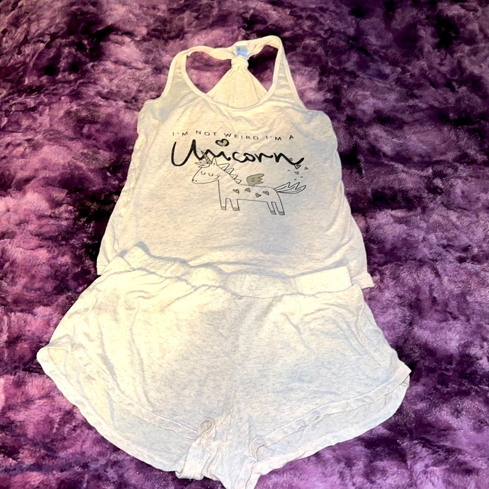 Adorable Unicorn Sleep Short 2 Piece Set! Sz Small! ๐ธ๐ - Picture 2 of 4